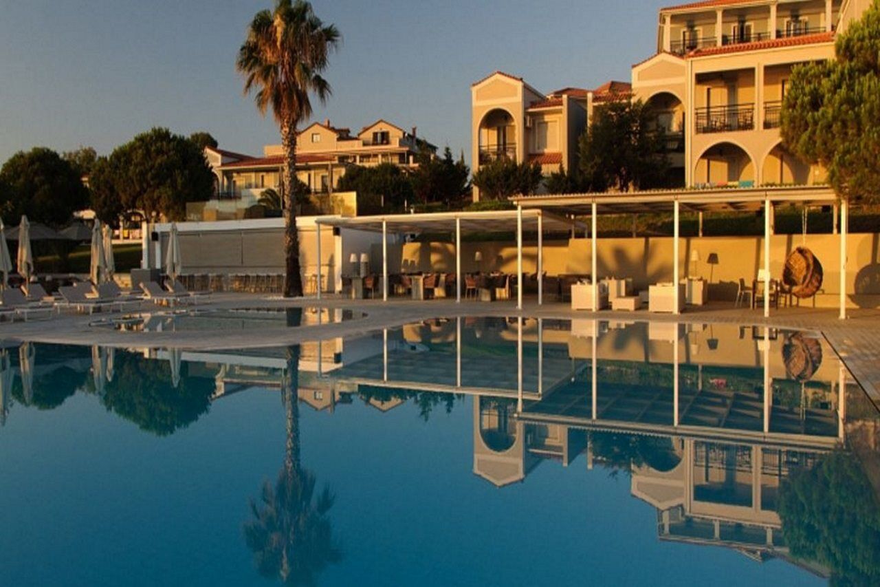 The Bay & Hotel